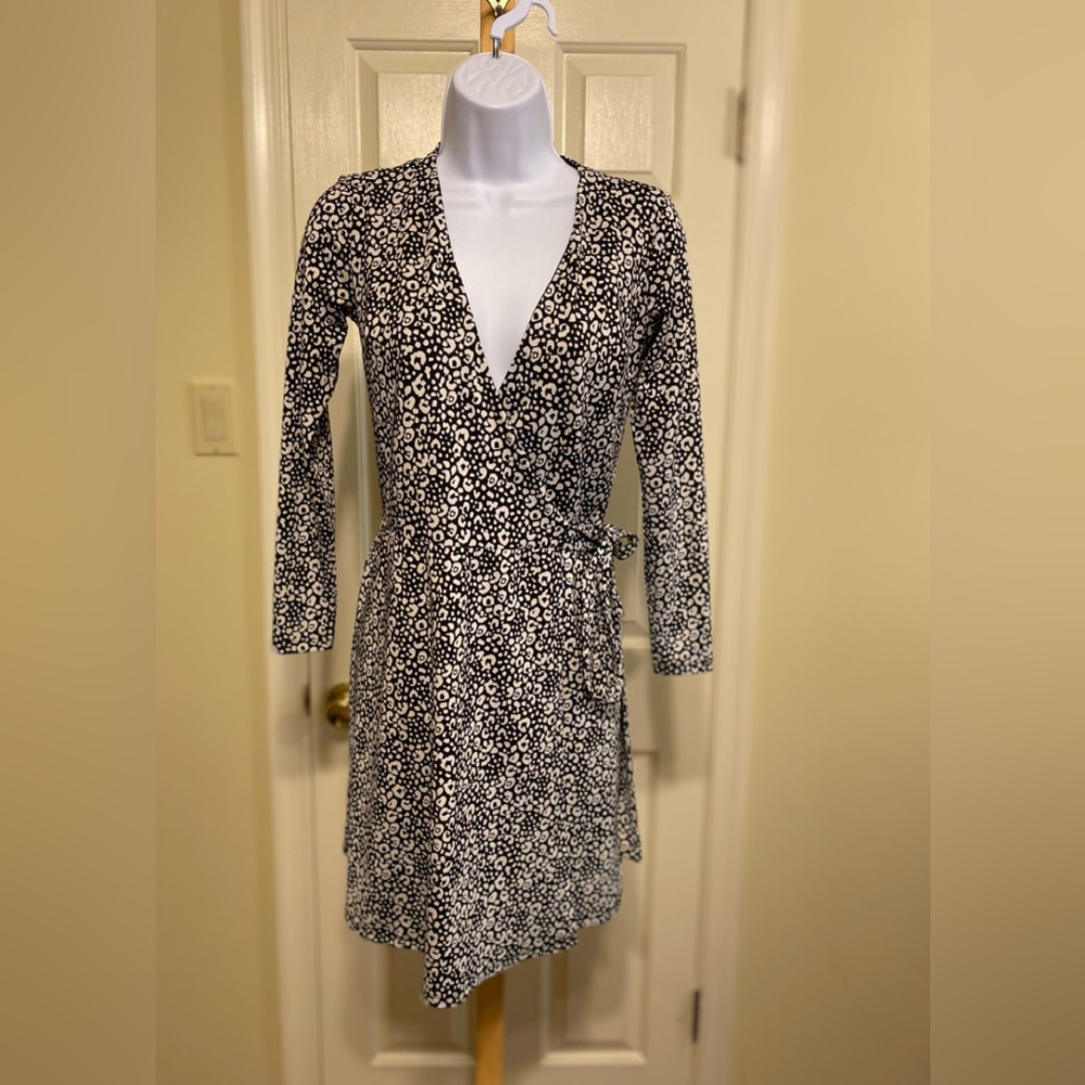LOFT Floral Black and White Wrap Dress, Size: 00P